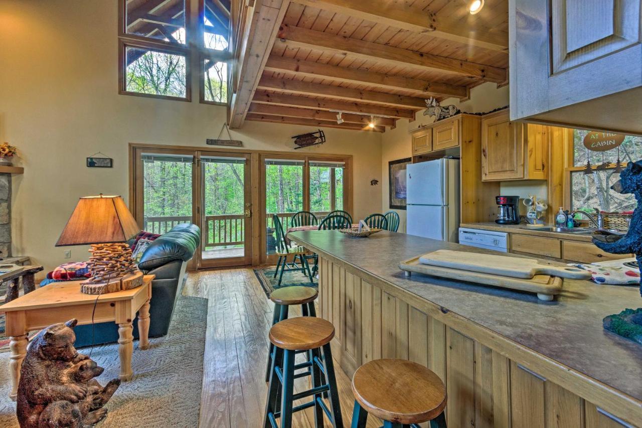 Spacious Maggie Valley Cabin With Hot Tub And Mtn View Экстерьер фото
