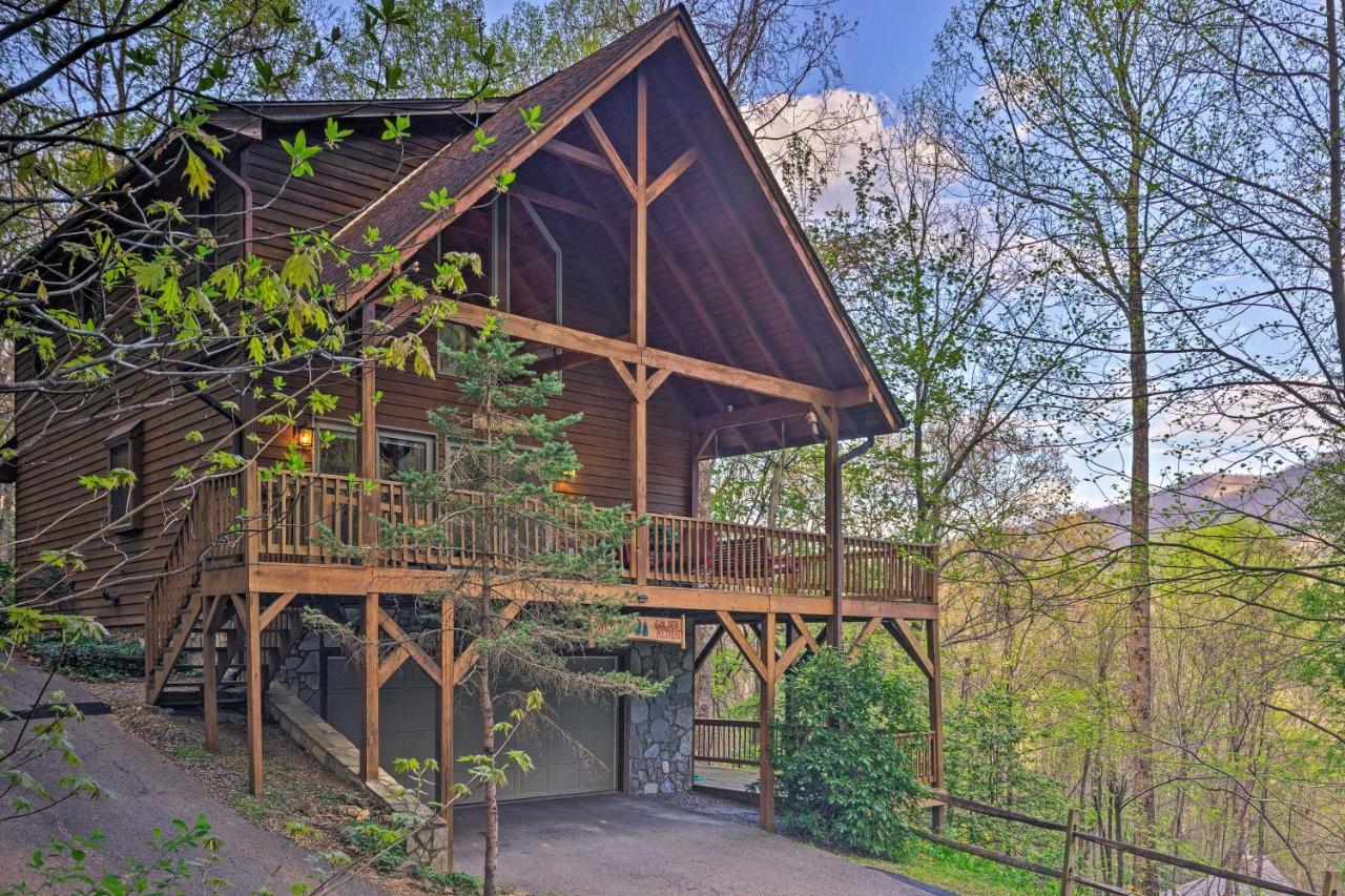 Spacious Maggie Valley Cabin With Hot Tub And Mtn View Экстерьер фото