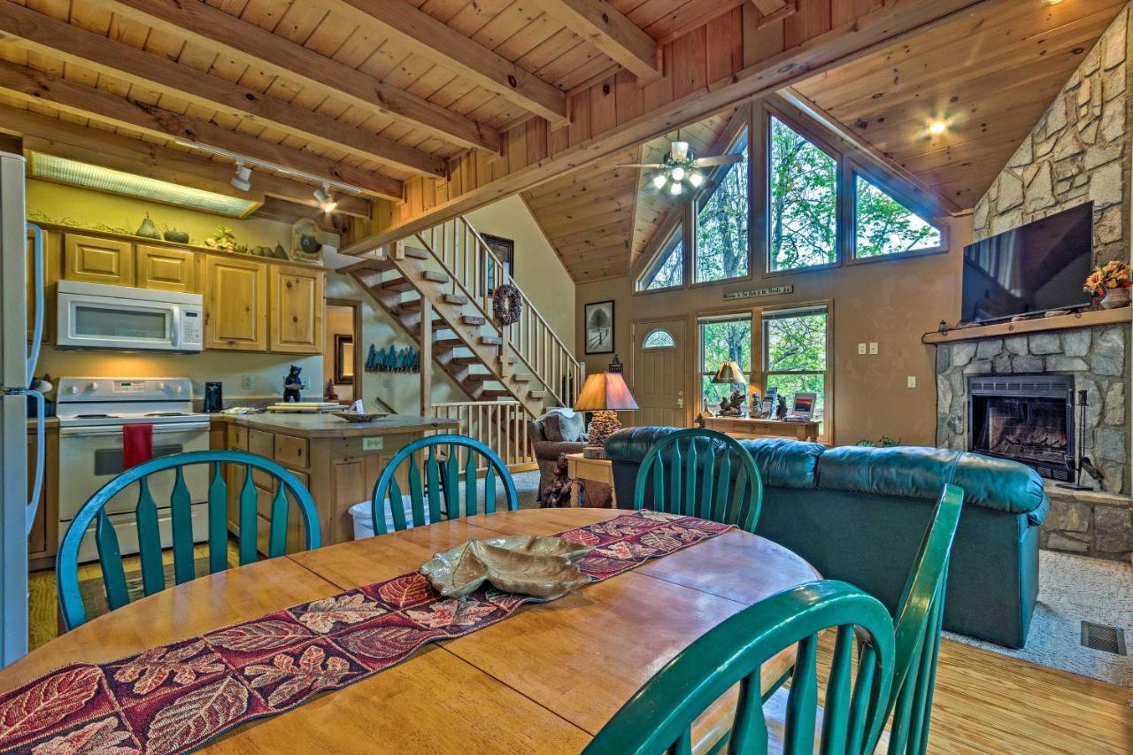 Spacious Maggie Valley Cabin With Hot Tub And Mtn View Экстерьер фото
