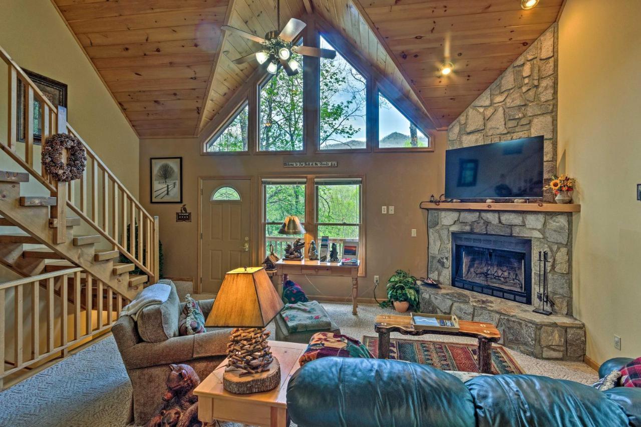 Spacious Maggie Valley Cabin With Hot Tub And Mtn View Экстерьер фото