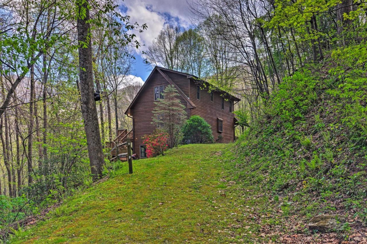 Spacious Maggie Valley Cabin With Hot Tub And Mtn View Экстерьер фото
